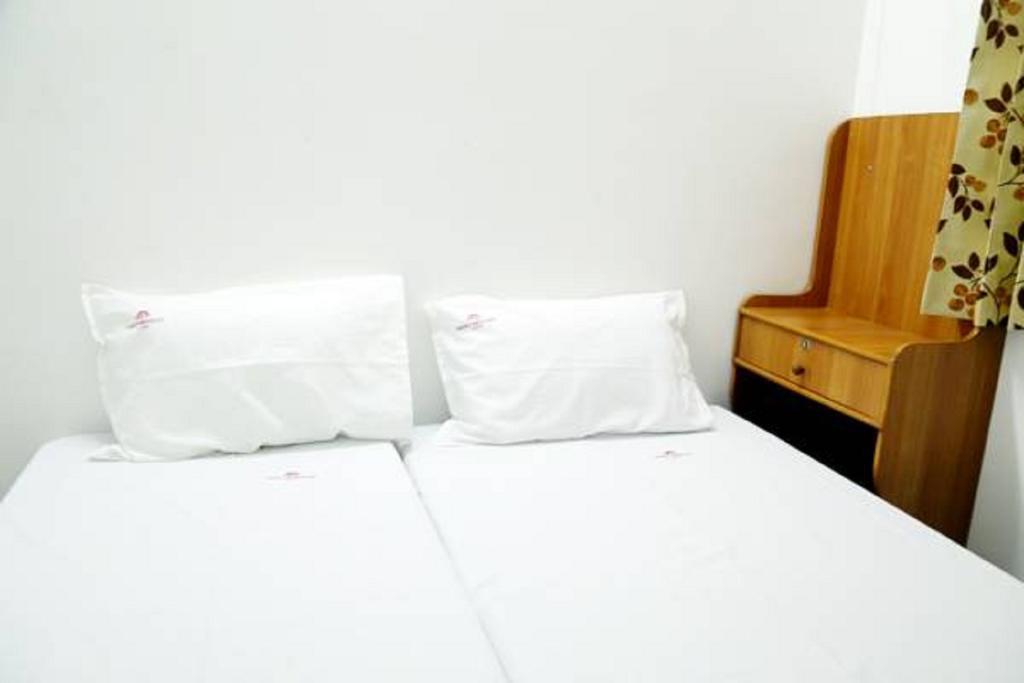 Mary Meridien Lodge Coimbatore Bagian luar foto