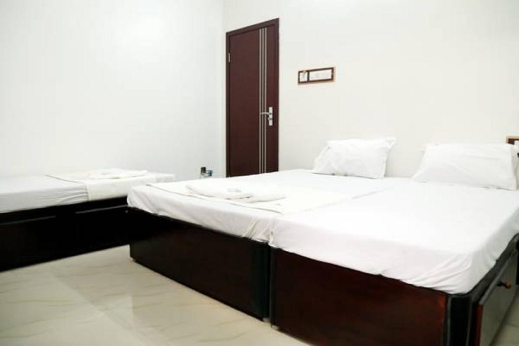 Mary Meridien Lodge Coimbatore Bagian luar foto